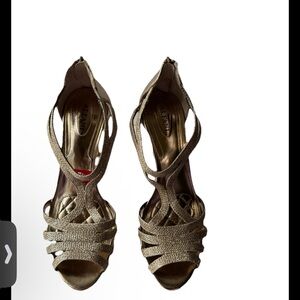 ALFANI Tacy Evening Platform Sandals SIZE: 7.5M Soft Gold Zip Back